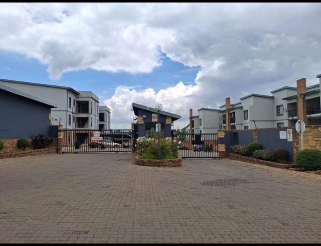 2 BEDROOM APARTMENT FOR SALE IN FAIRLEAD